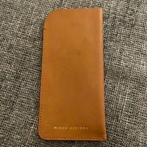 Minor History Looker Leather Glasses Case in Saddle
